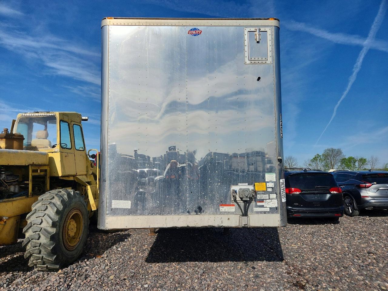 2021 UTILITY All models VIN 1UYVS253XM7396404 photo 2