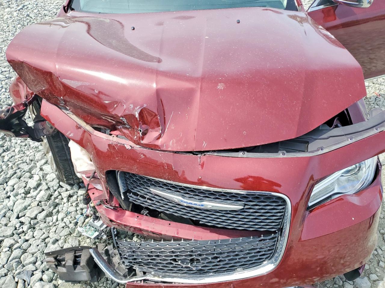 2018 Chrysler 300 VIN 2C3CCAAG2JH341004 photo 11