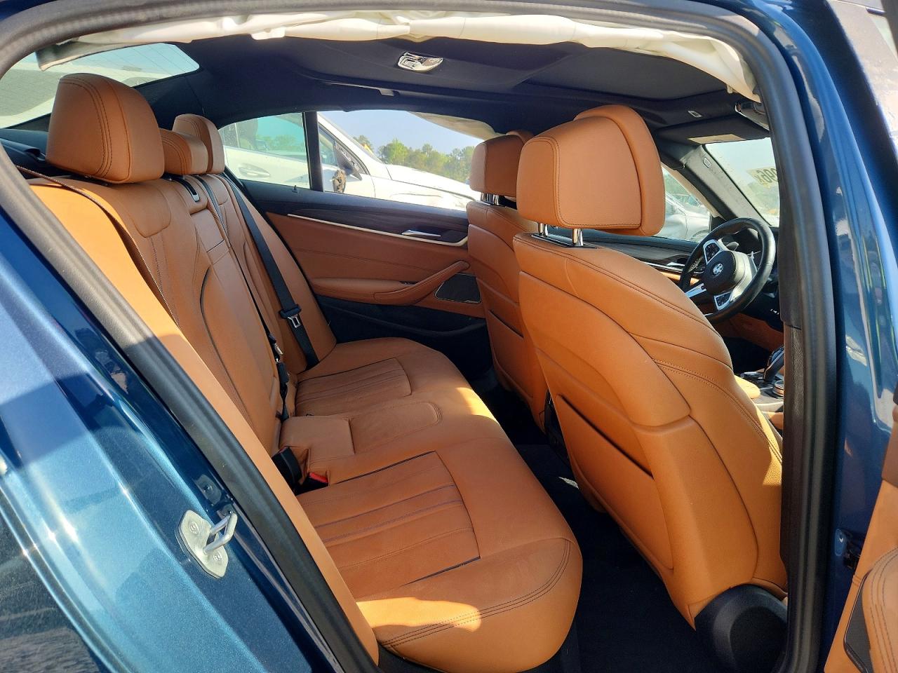 2023 BMW M5 VIN WBA13BK03PCM30373 photo 10
