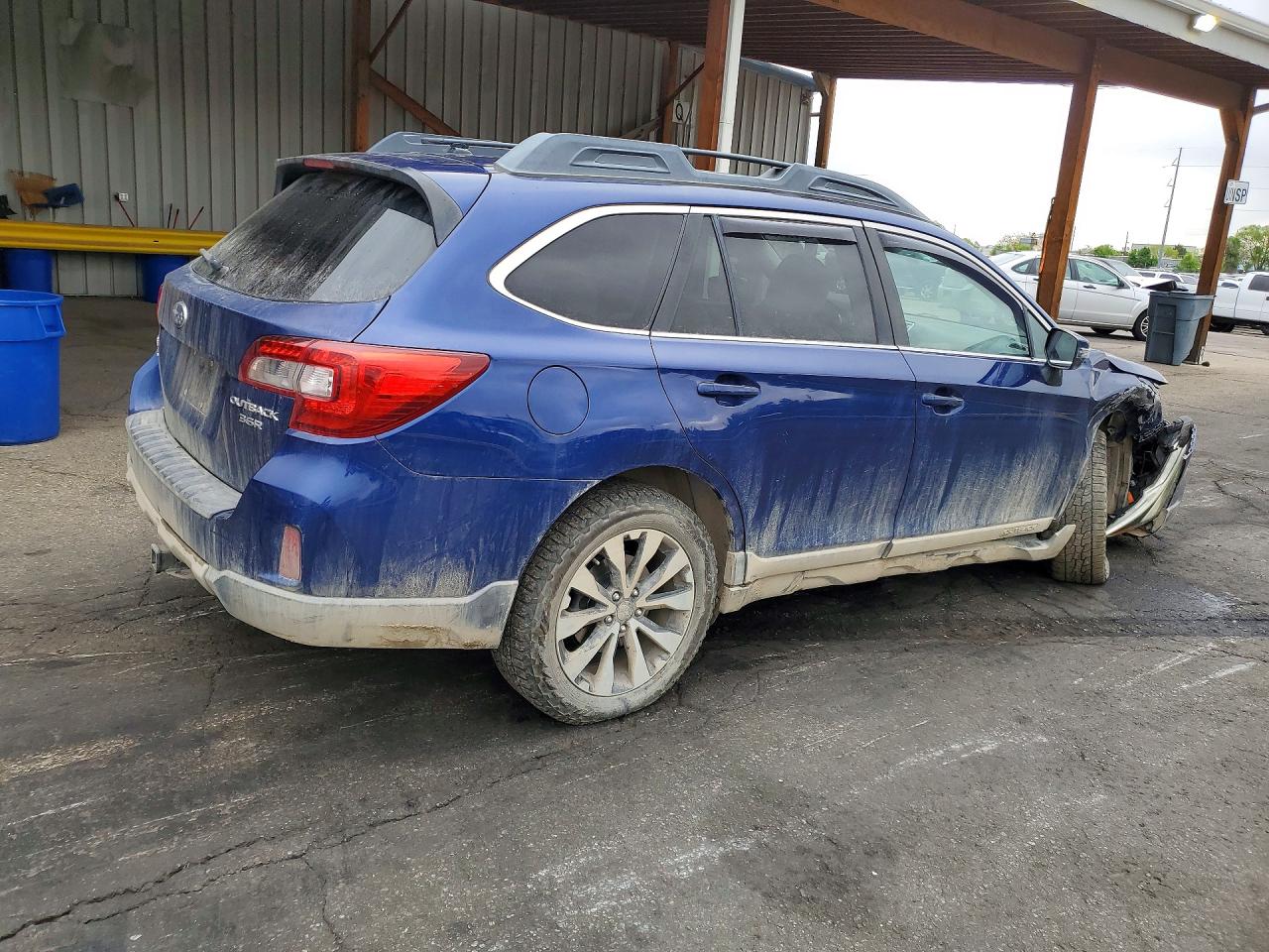 2015 Subaru Outback VIN 4S4BSENCXF3230134 photo 3