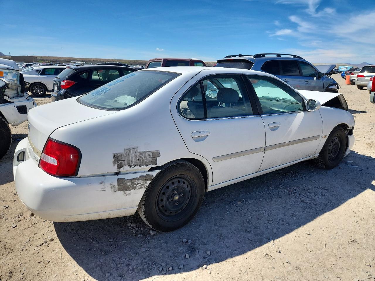 2001 Nissan Altima VIN 1N4DL01DX1C213196 photo 3