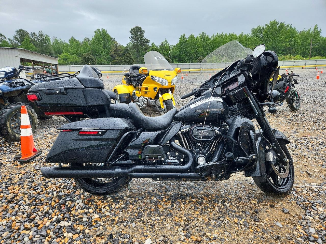 2021 HARLEY Fl VIN 1HD1KEF17MB661528 photo 1