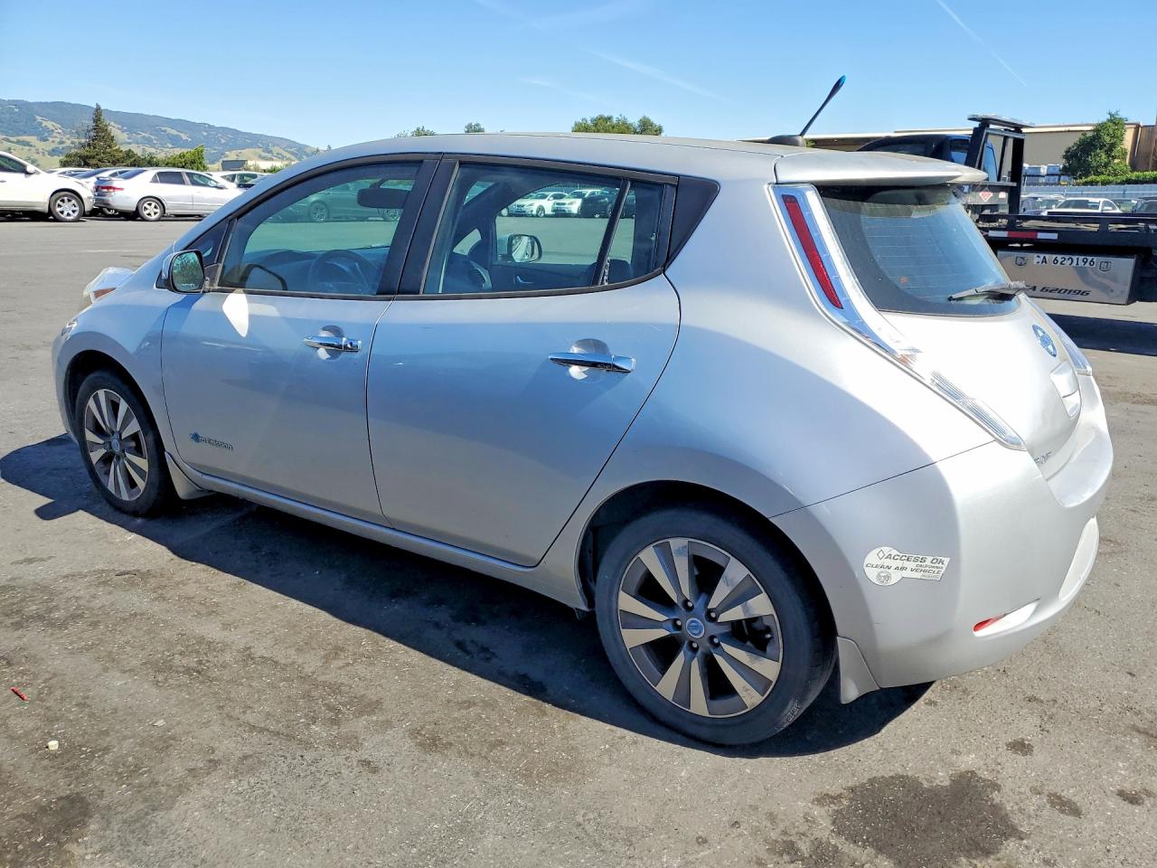 2013 NISSAN Leaf VIN 1N4AZ0CP4DC405596 photo 2
