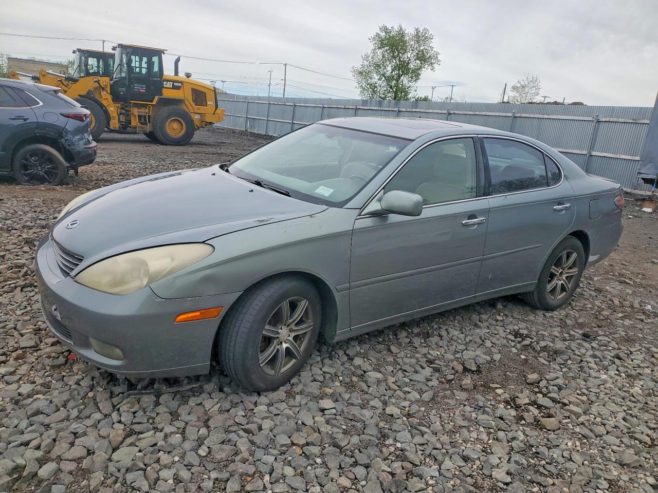 2004 LEXUS Es330 VIN JTHBA30G640005602 photo 1