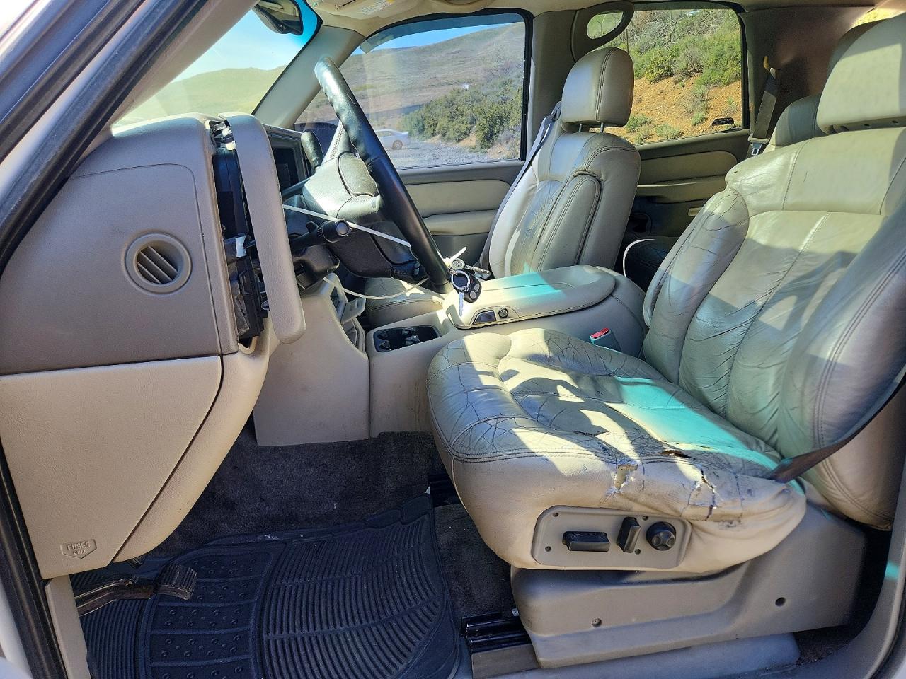 2002 CHEV Tahoe VIN 1GNEK13TX2R166334 photo 7