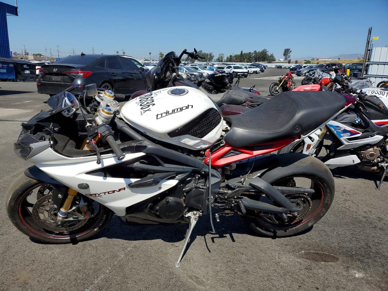 2014 TRIUMPH Daytona VIN SMTA02YK9EJ623237 photo 3