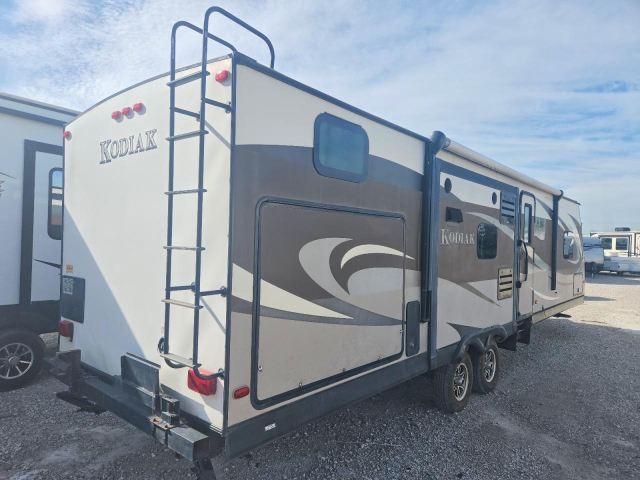 2014 KEYSTONE Trailer VIN 4YDT30028EJ970067 photo 4