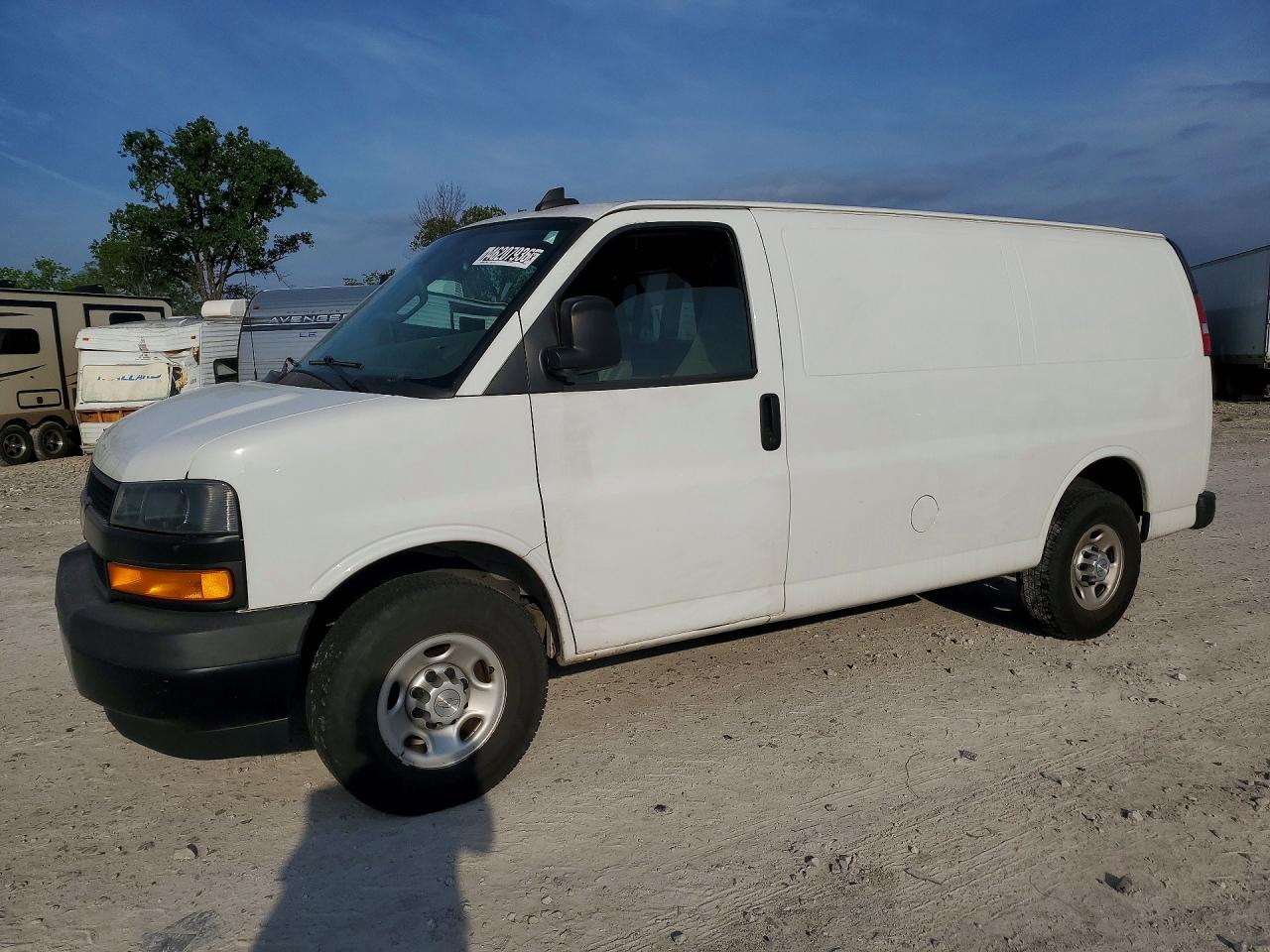 2019 CHEV Express VIN 1GCWGAFP2K1367866 photo 1