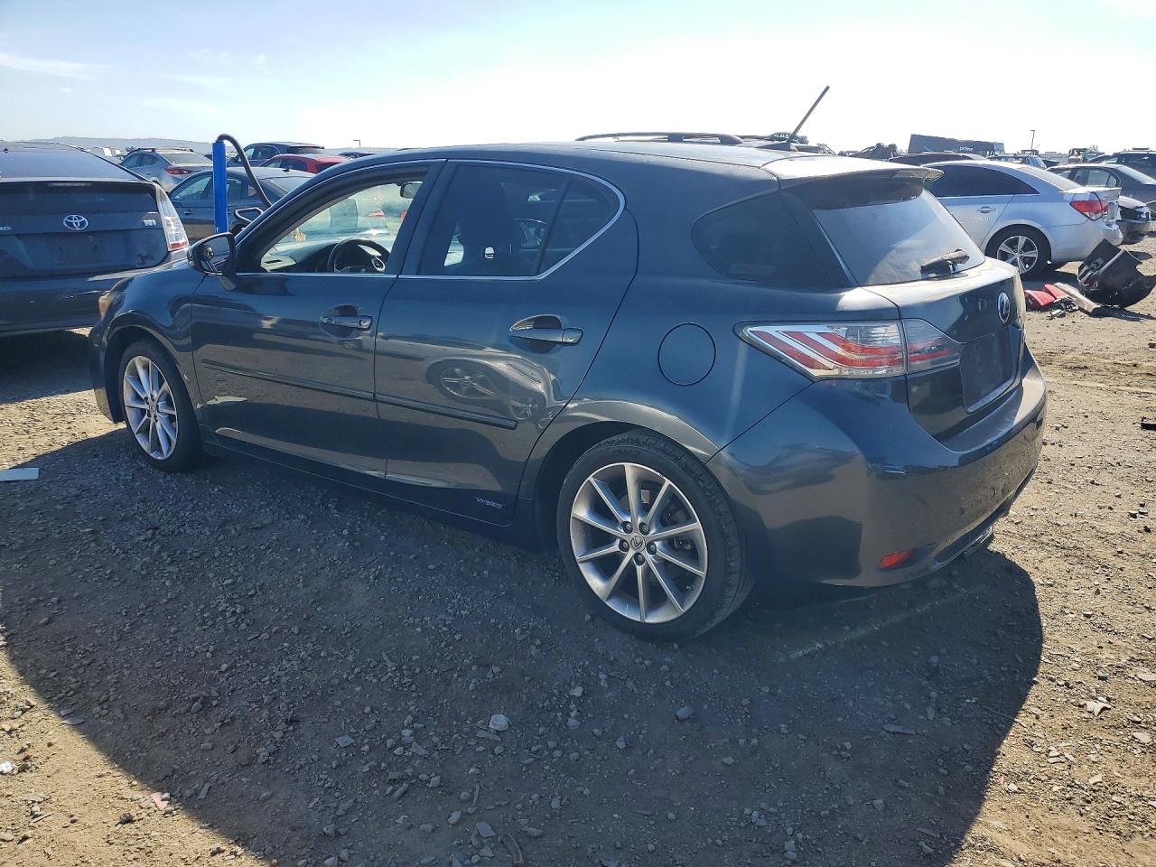 2011 LEXUS Ct 200 VIN JTHKD5BH2B2010211 photo 2