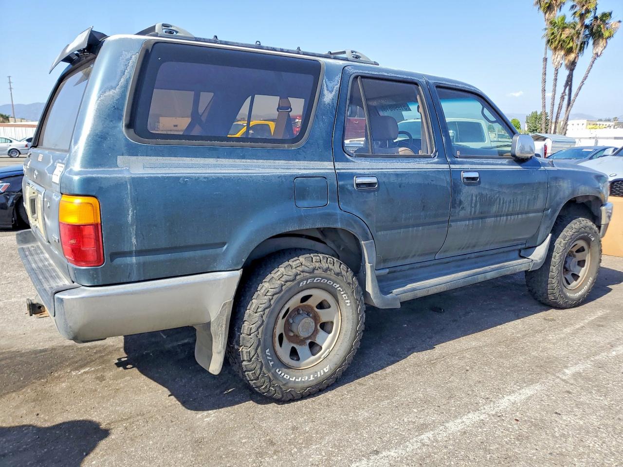 1995 Toyota 4runner VIN JT3VN29V5S0043175 photo 3