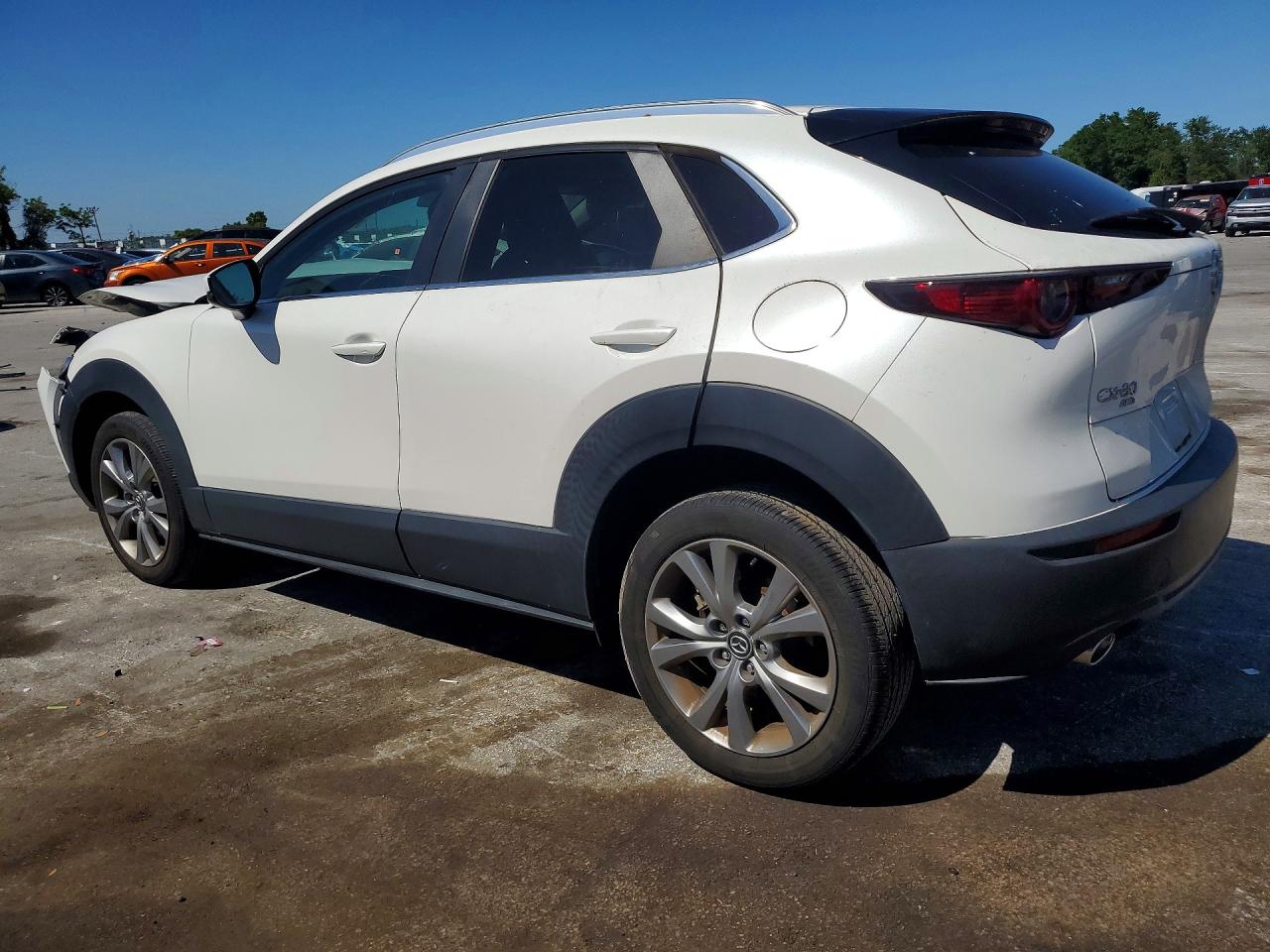 2022 Mazda Cx30 VIN 3MVDMBBL1NM435315 photo 2