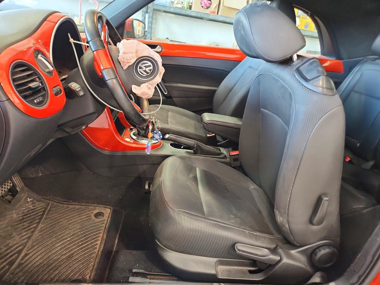 2019 Volkswagen Beetle VIN 3VW5DAAT1KM507057 photo 7