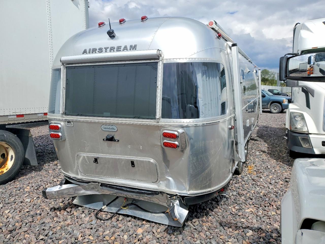 2024 AIRSTREAM Trailer VIN 1STTNYL22RJ572643 photo 4