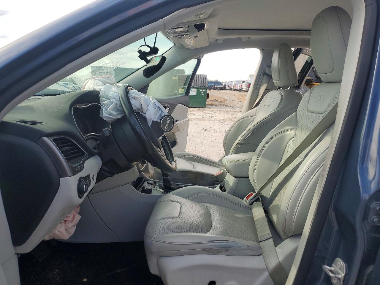 2020 Jeep Cherokee VIN 1C4PJMDXXLD531603 photo 7