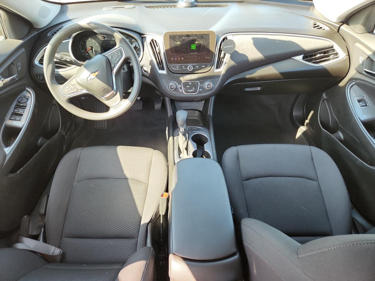 2025 Chevrolet Malibu VIN 1G1ZB5ST3SF105033 photo 8