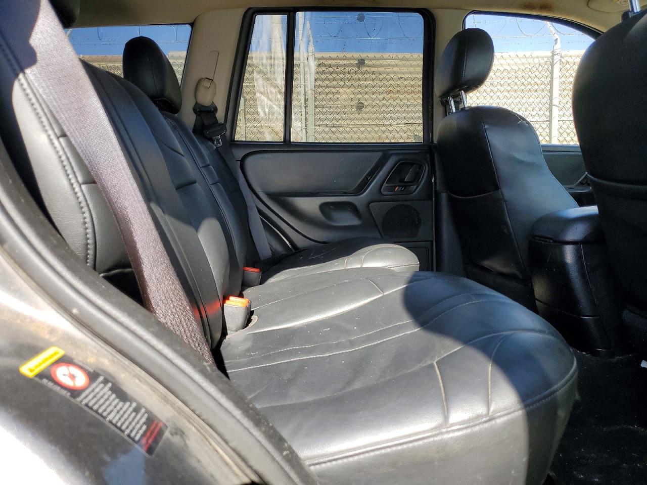2000 Jeep Cherokee VIN 1J8GX48S02C277989 photo 11