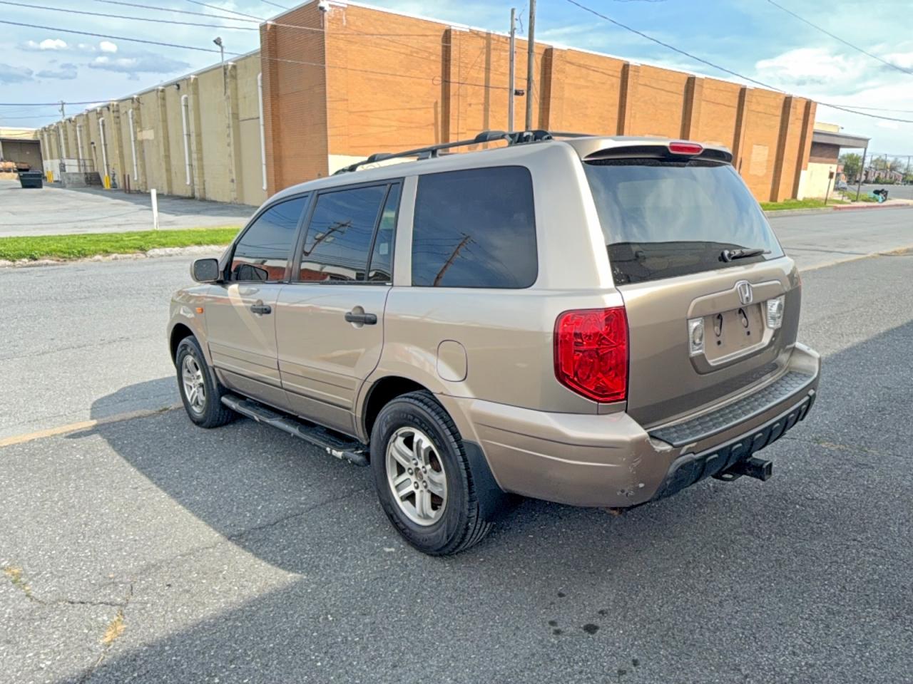 2003 HONDA Pilot VIN 2HKYF18553H600995 photo 3