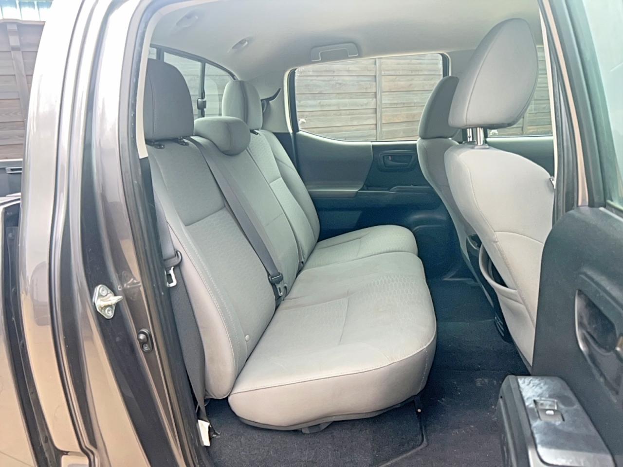 2018 Toyota Tacoma sr VIN 5TFAX5GN7JX104508 photo 6