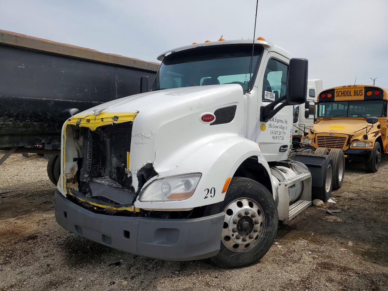 2017 PETERBILT All other VIN 1XPBDP9XXHD410801 photo 2