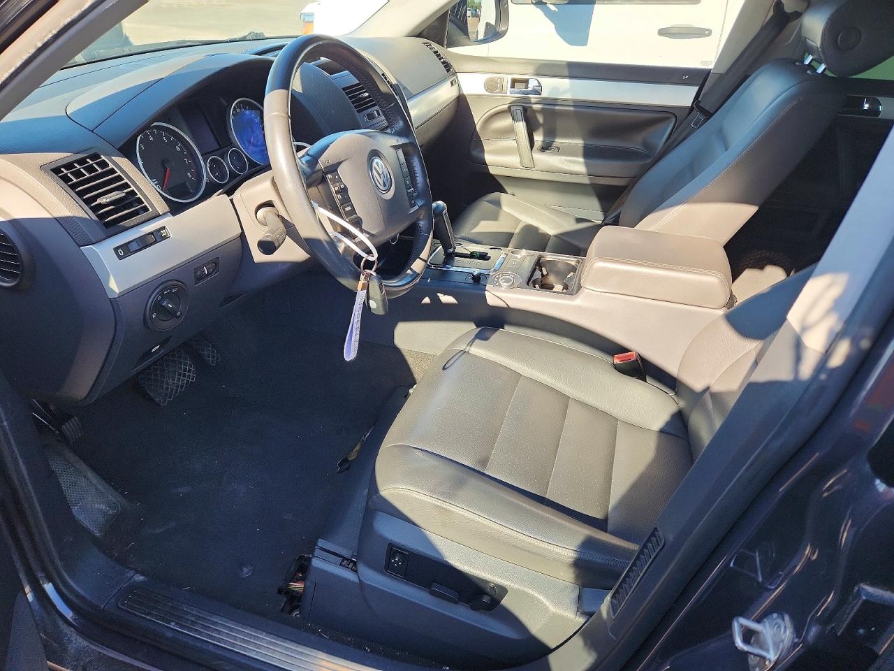 2008 Volkswagen Touareg VIN WVGBE77L88D026168 photo 7