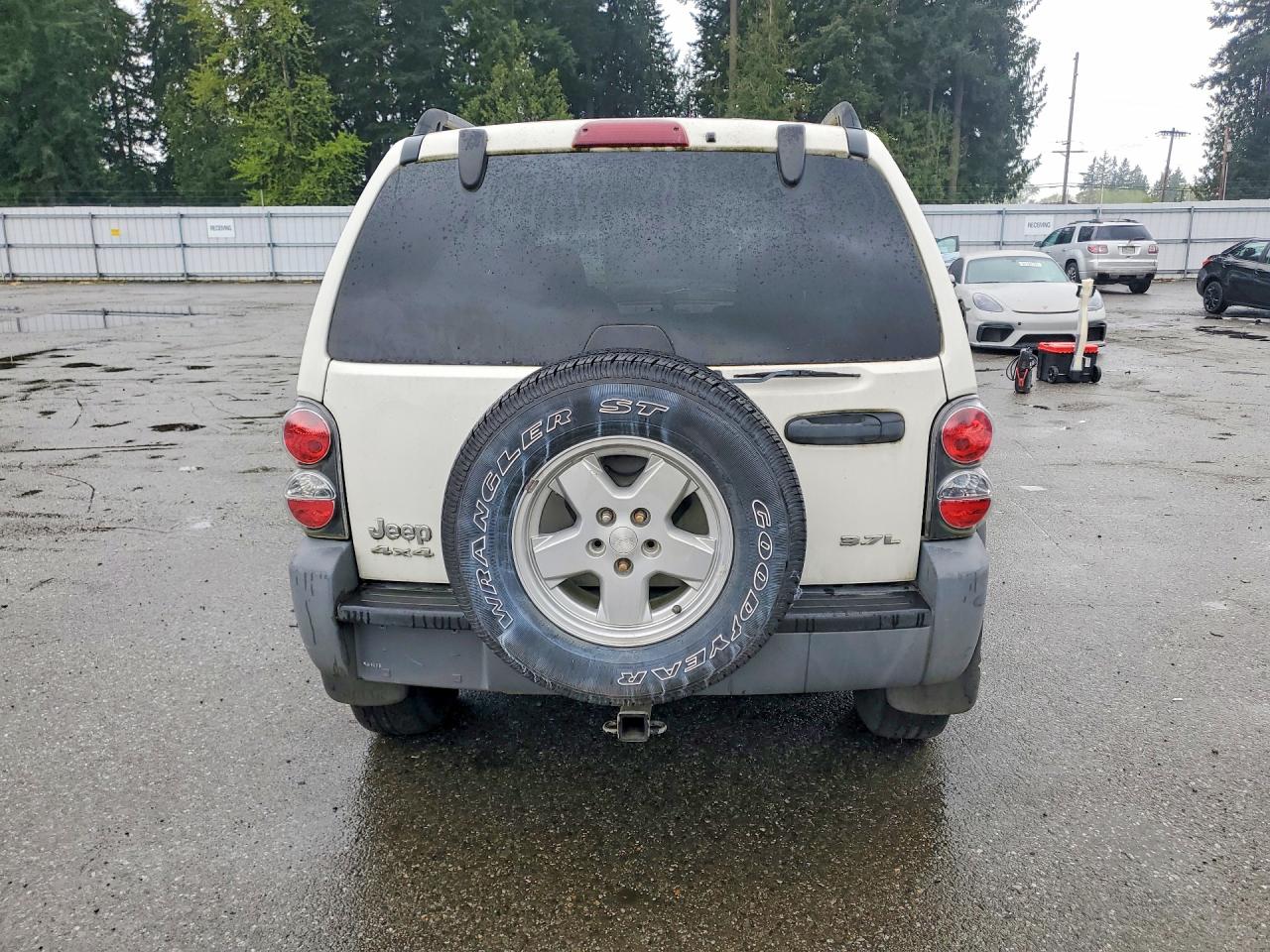 2005 Jeep Liberty VIN 1J4GL48K25W522811 photo 6