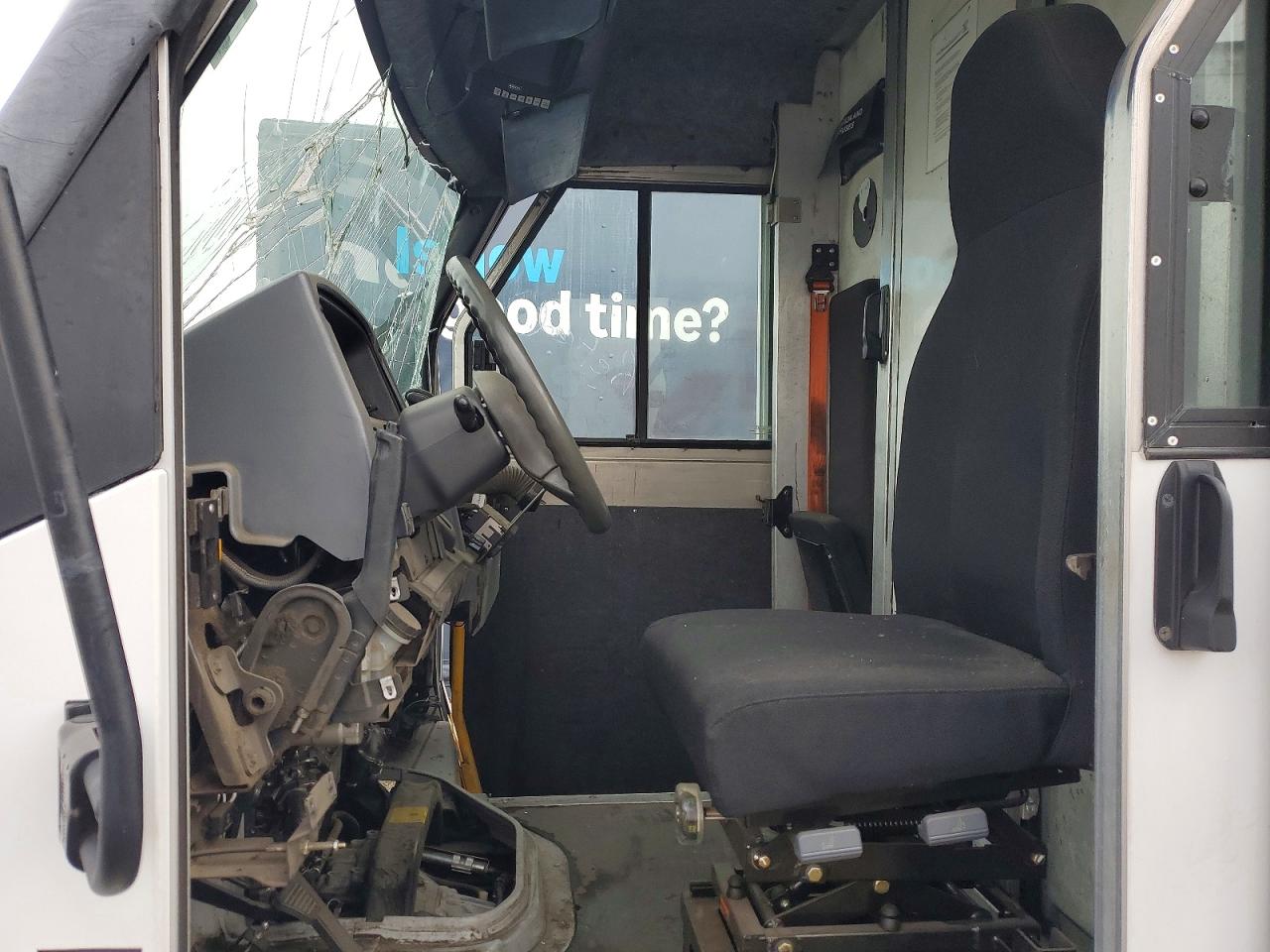 2018 Isuzu All models VIN JALB4T178J7W00153 photo 7