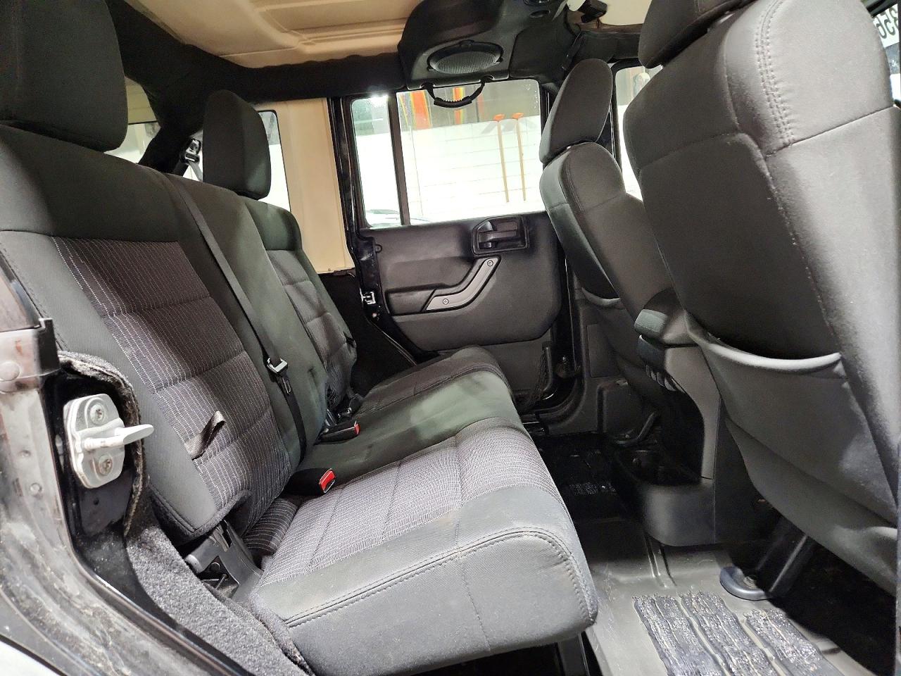 2011 Jeep All models VIN 1J4BA3H13BL512609 photo 11