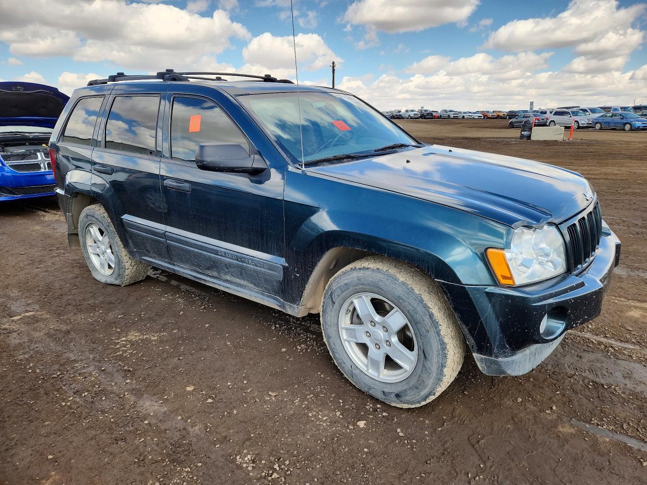 2005 JEEP Cherokee VIN 1J4GR48K05C671329 photo 4