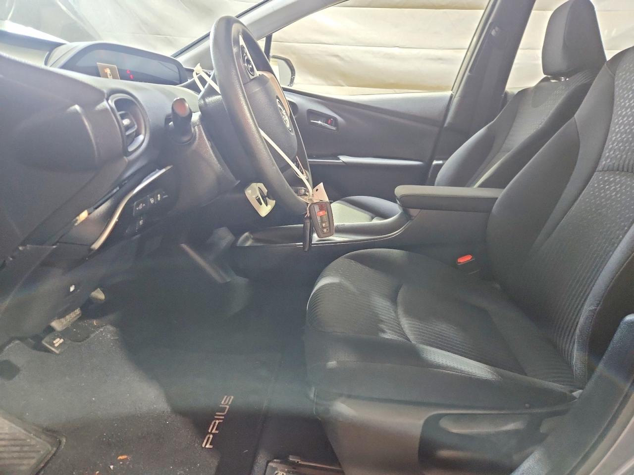 2018 Toyota Prius VIN JTDKBRFUXJ3065553 photo 7