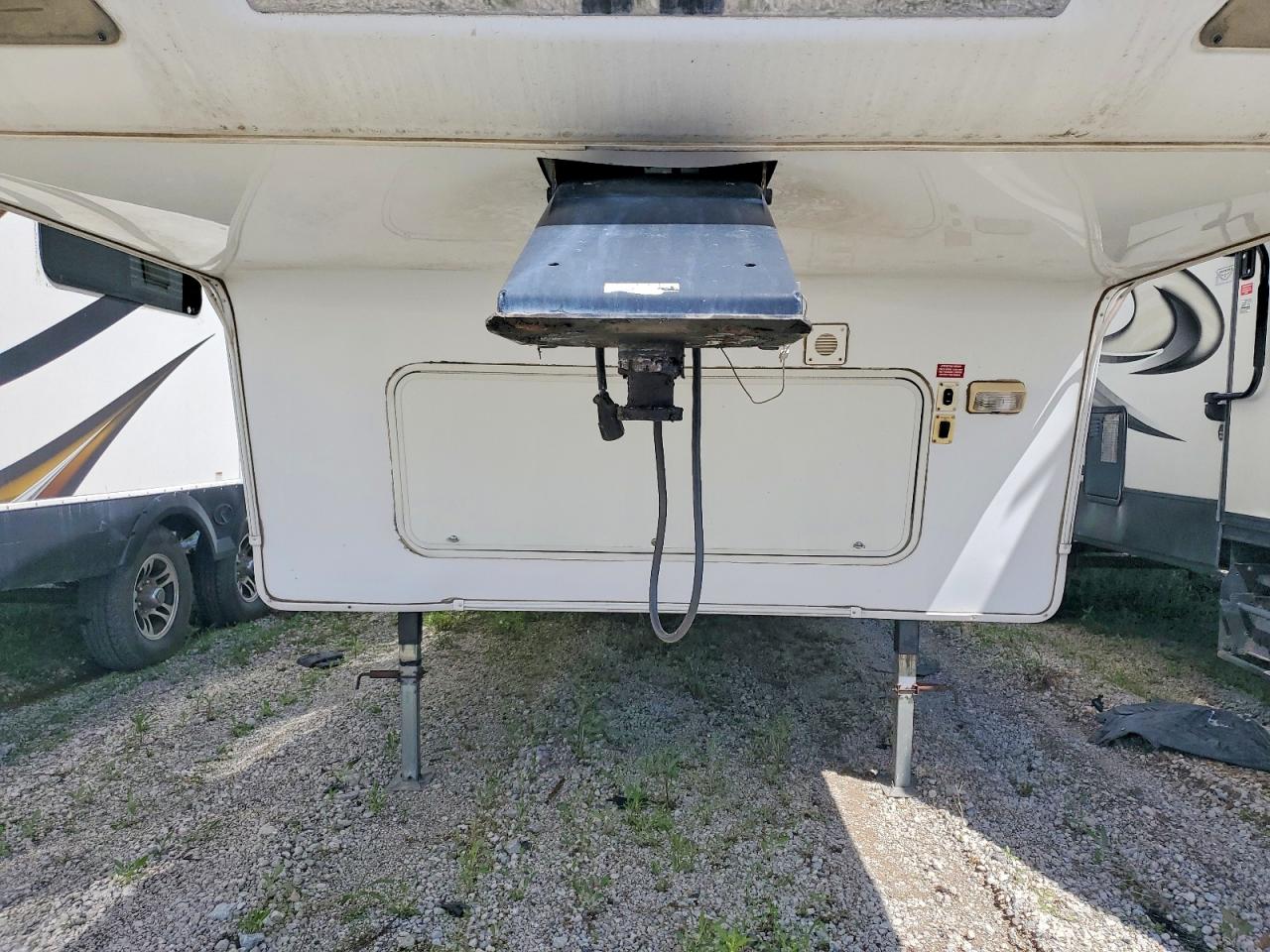 2009 KEYSTONE Trailer VIN 4YDF2762X92504737 photo 7