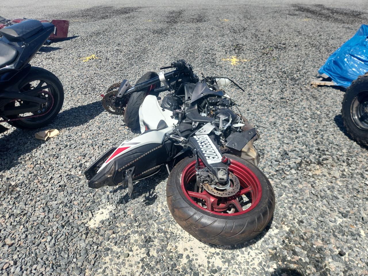 2025 Kawasaki Ninja 600 VIN JKBZXJK18SA007084 photo 4