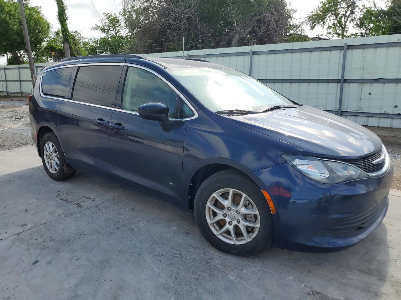 2020 Chrysler Minivan VIN 2C4RC1DG8LR156907 photo 4