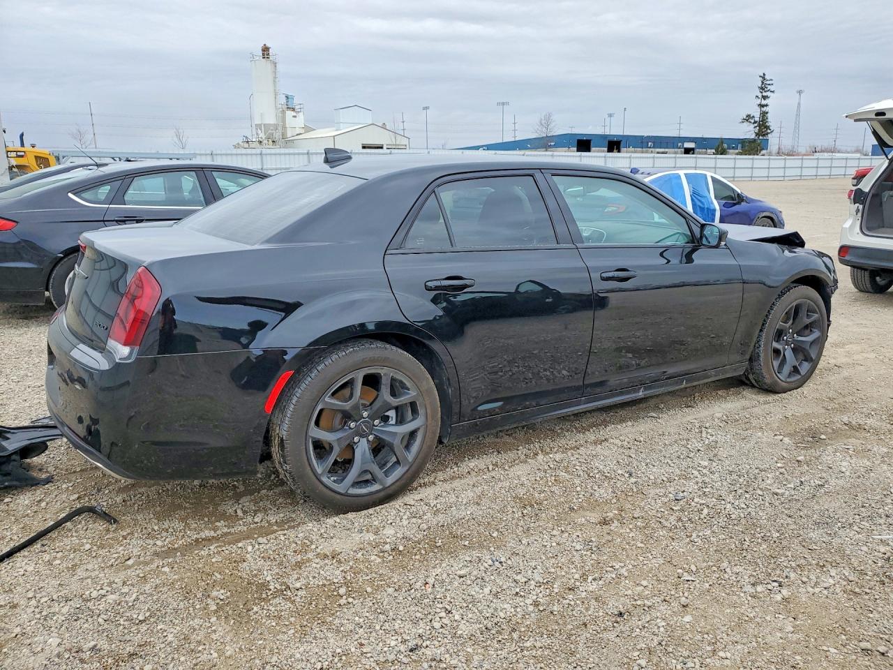 2022 Chrysler 300 VIN 2C3CCADG3NH187131 photo 3