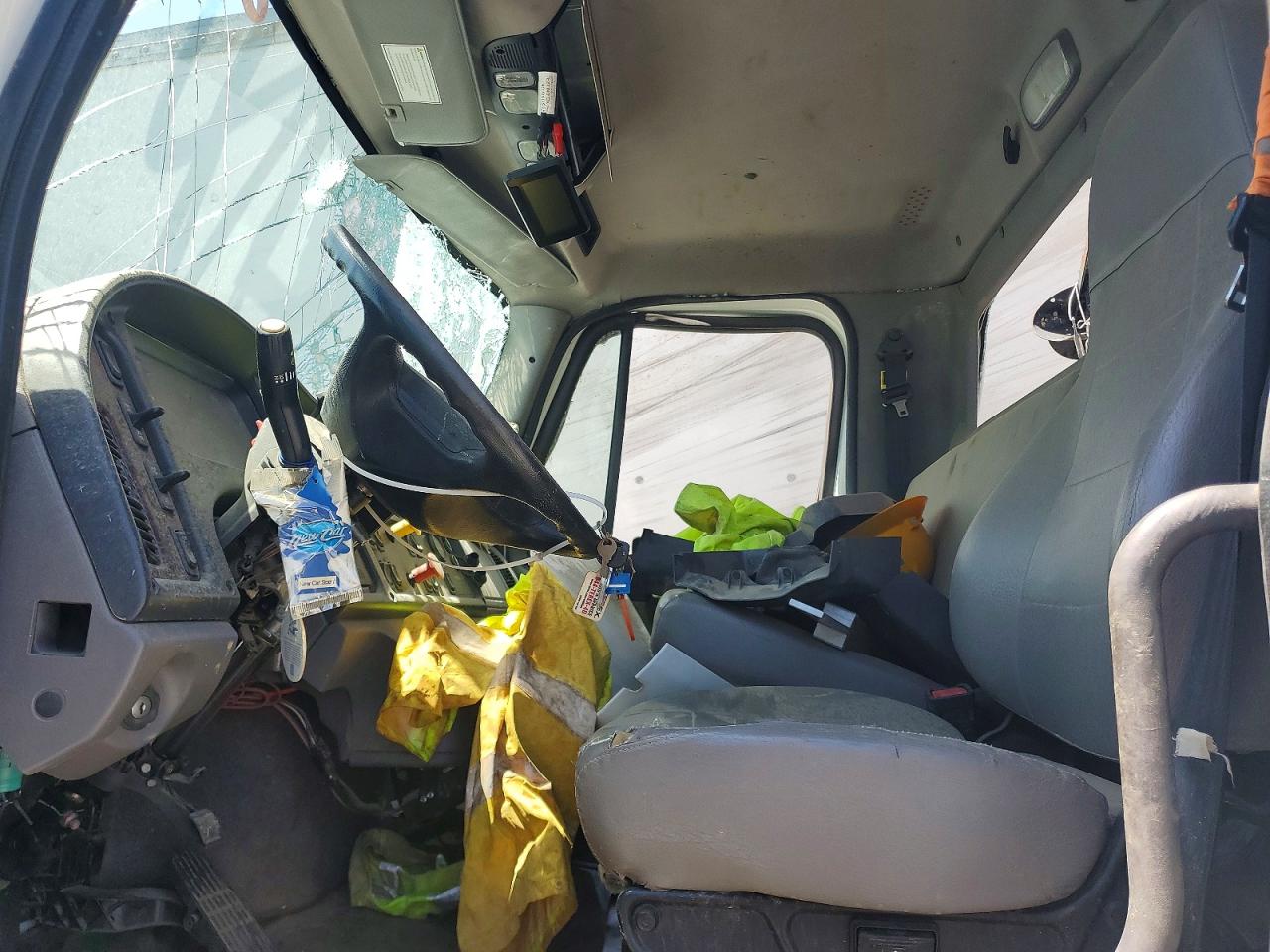 2022 FREIGHTLINER All other VIN 1FVDCXFC9NHNA0735 photo 5