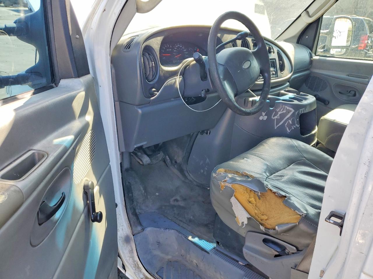 2007 Ford Econoline VIN 1FTSE34L67DA82867 photo 8