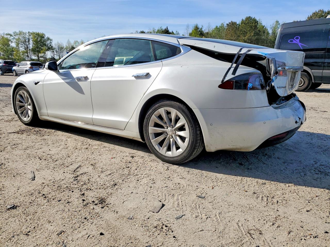 2019 Tesla Model s VIN 5YJSA1E27KF302959 photo 2