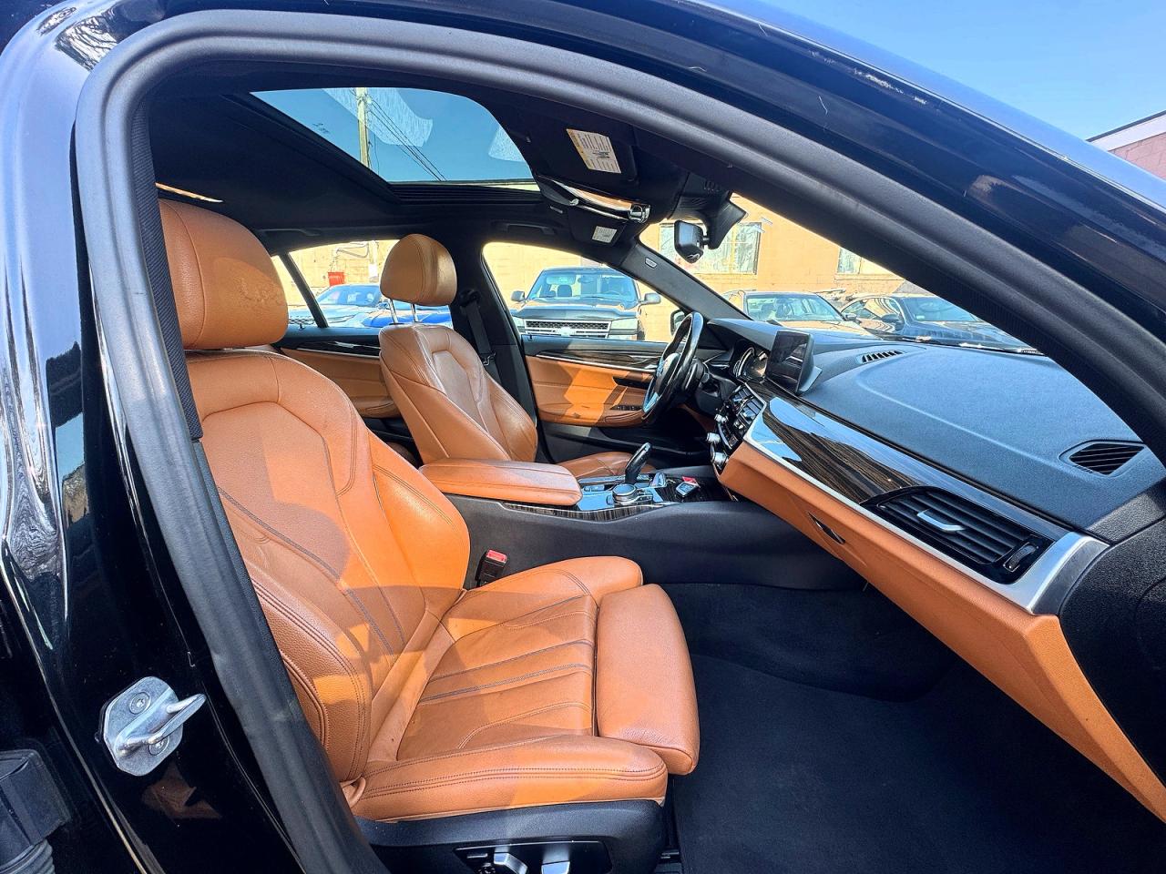 2019 BMW 5 series VIN WBAJE7C58KWW14782 photo 5
