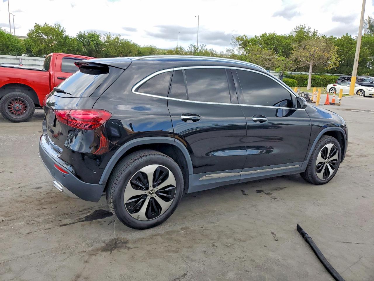 2025 Mercedes-Benz Gla-class VIN W1N4N4GB5SJ637280 photo 3