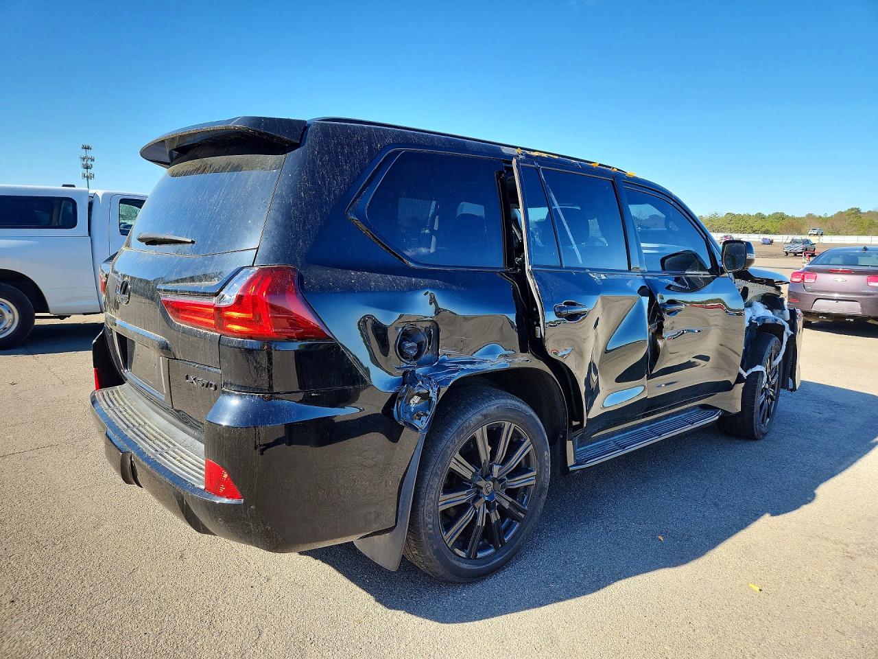 2019 Lexus Lx570 VIN JTJHY7AX1K4282576 photo 3
