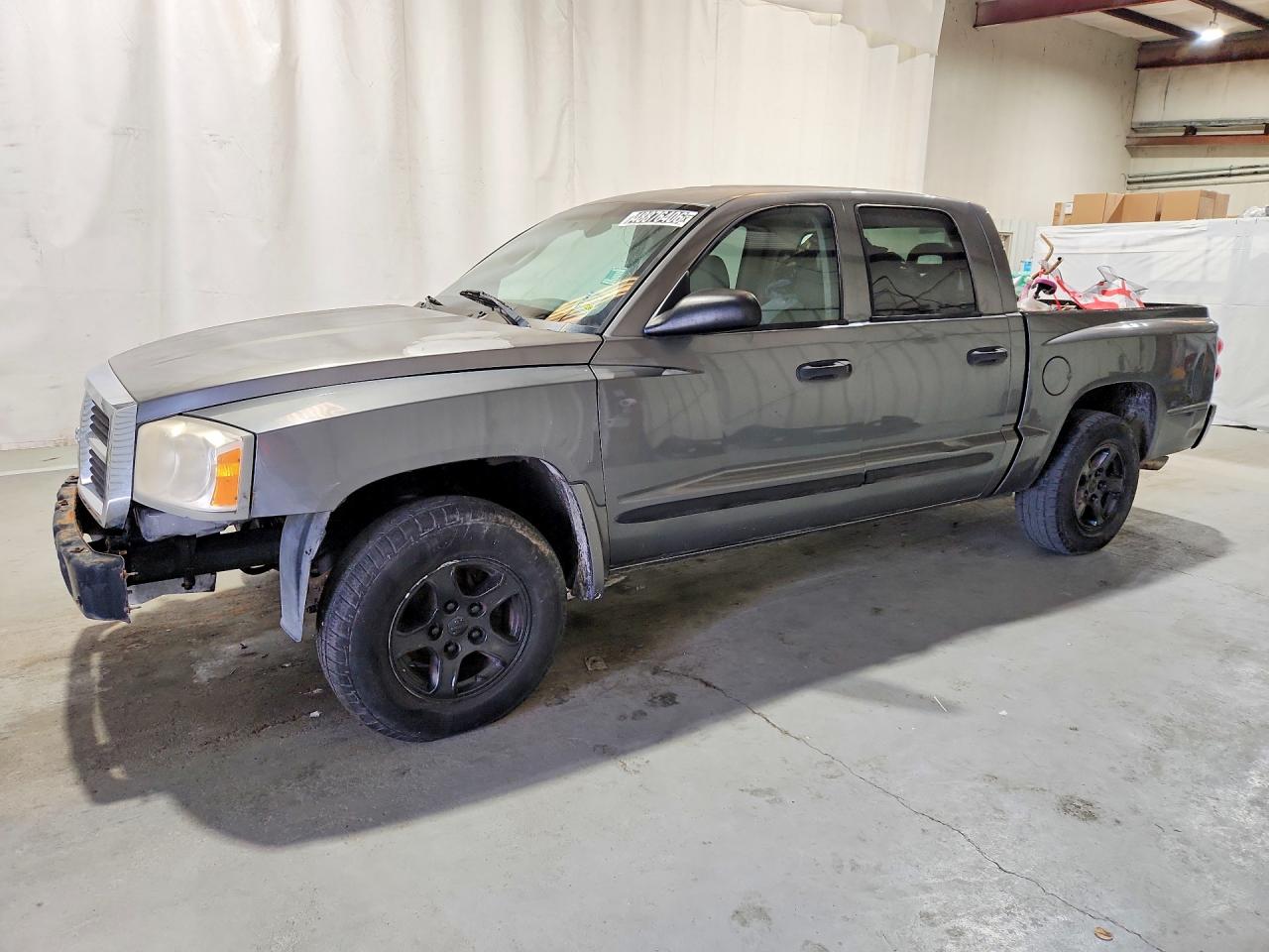 2005 Dodge Dakota VIN 1D7HE48N25S165920 photo 1