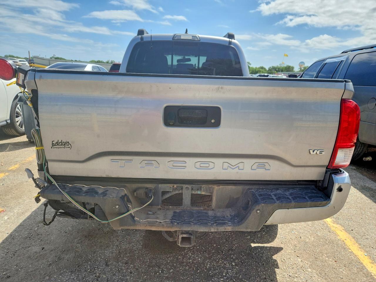 2017 Toyota Tacoma VIN 3TMDZ5BNXHM015756 photo 6