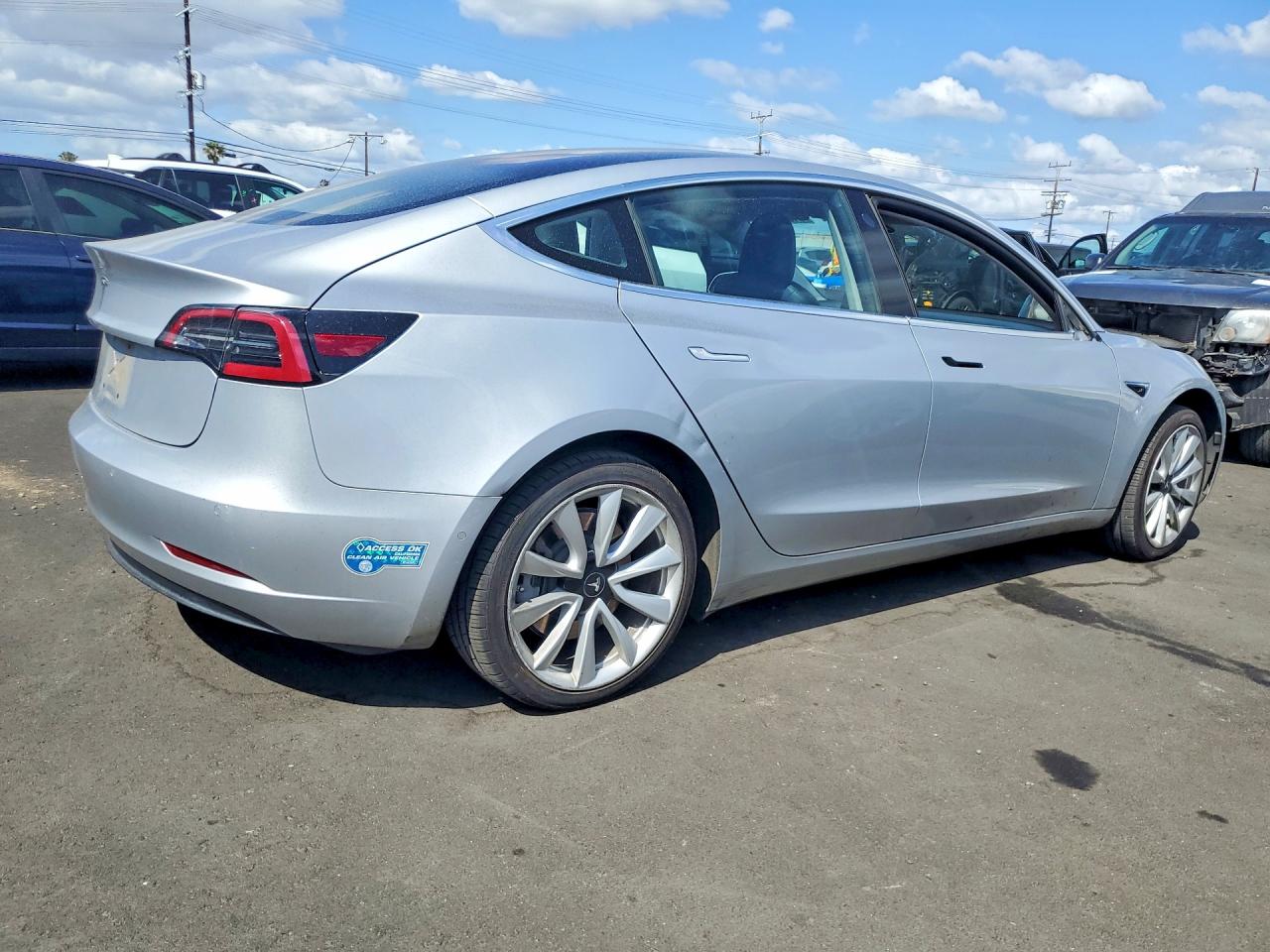 2017 Tesla Model 3 VIN 5YJ3E1EA9HF000985 photo 3