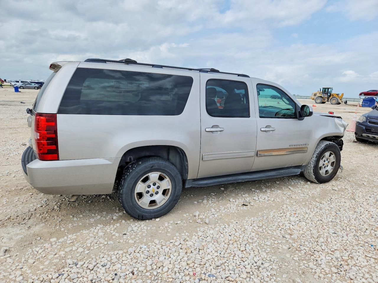 2009 Chevrolet Suburban VIN 1GNFC26029R273641 photo 3