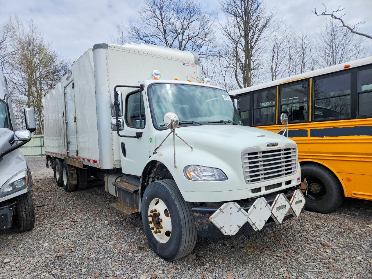 2014 FREIGHTLINER All other VIN 1FVHCYCY4EHFL3852 photo 4