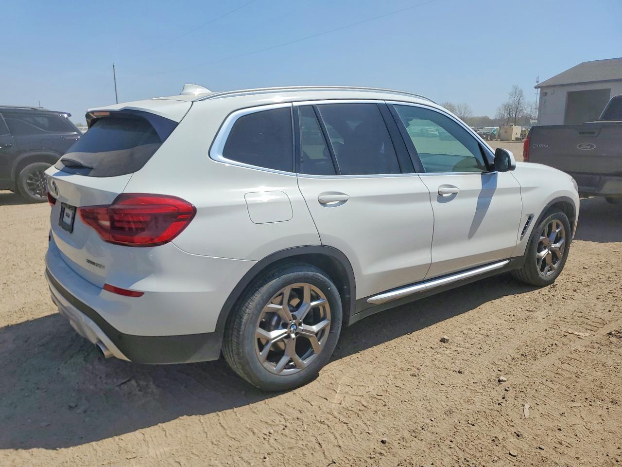 2021 BMW X3 VIN 5UXTY5C07M9G01245 photo 3