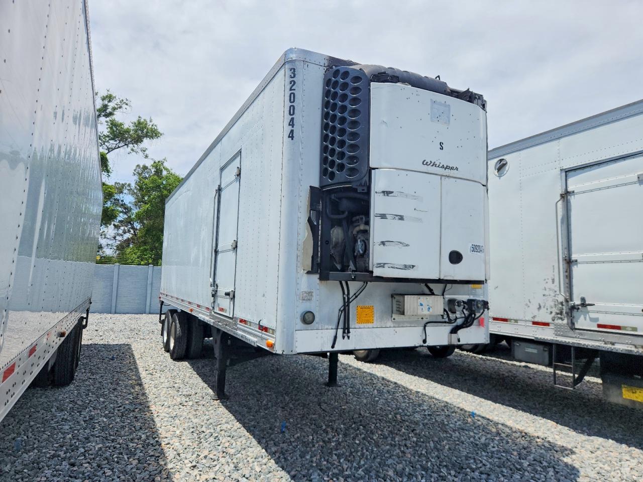2015 UTILITY All models VIN 1UYVS2323FM245502 photo 1