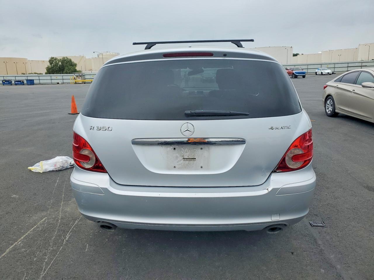 2007 MERCEDES-BENZ R-class VIN 4JGCB65E97A048255 photo 6