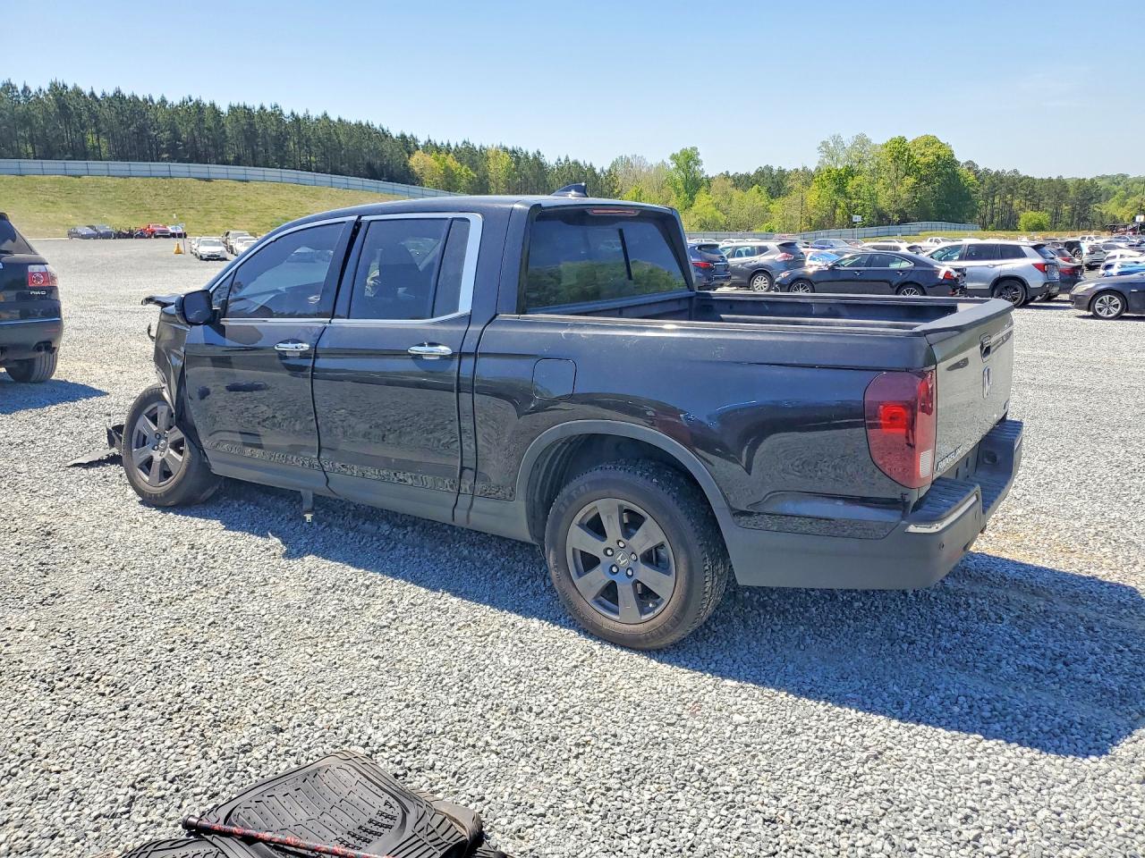 2020 Honda Ridgeline VIN 5FPYK3F78LB011487 photo 2