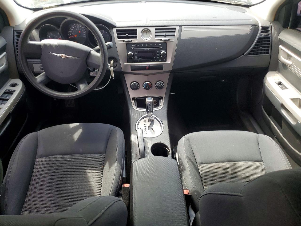 2010 Chrysler Sebring VIN 1C3CC4FB4AN105511 photo 8