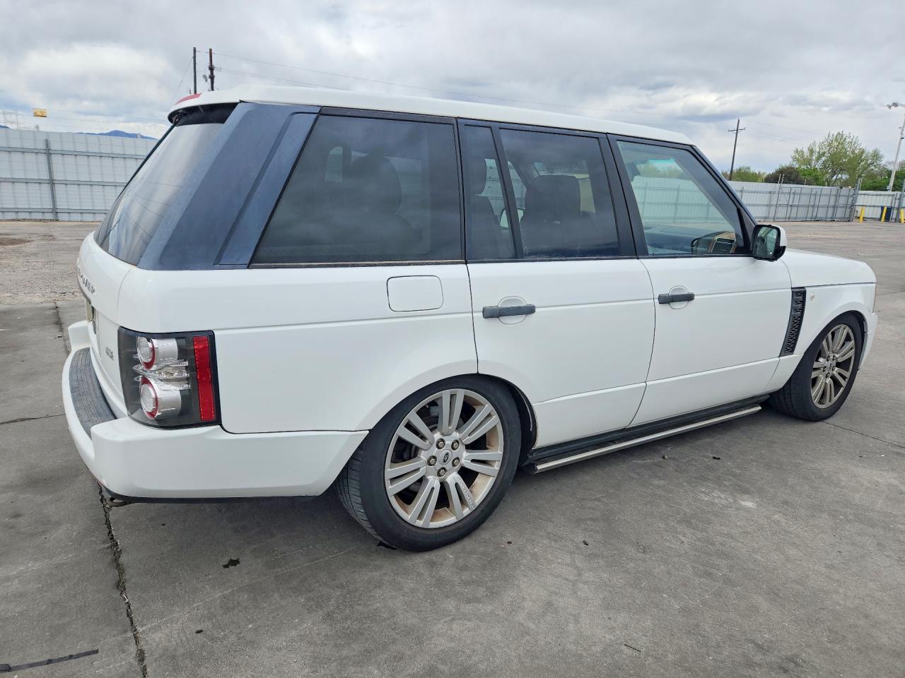 2011 Land Rangerover VIN SALMF1D45BA354332 photo 3